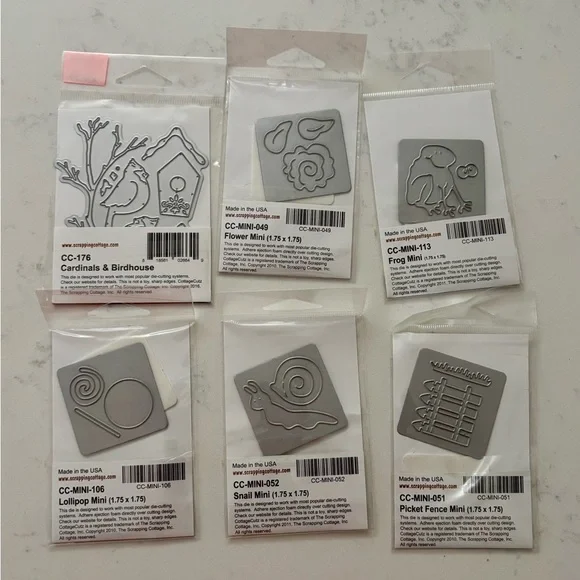 Die Set - Assorted Designs - Picture 2 of 2